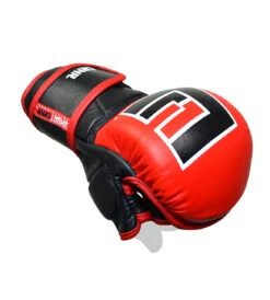 Combat Corner Elite Spar MMA Training Gloves 11 Combat Corner Elite Spar MMA Training Gloves -Boxing Martial Arts Shop Elite Spar MMA Training Gloves RED ANGLE 19099.1572619606